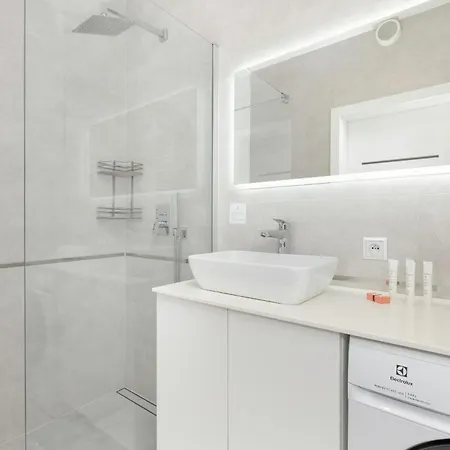Bastion Walowa With Parking By Renters Prestige * Danzig