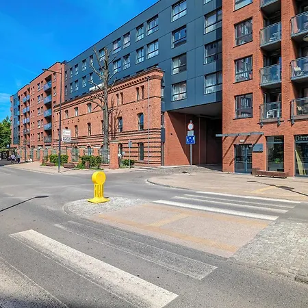 Bastion Walowa With Parking By Renters Prestige